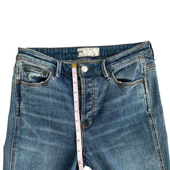 Free People Women’s Mid Rise Classic Straight Leg Jeans Blue Medium Wash Size 27 - Picture 8 of 16